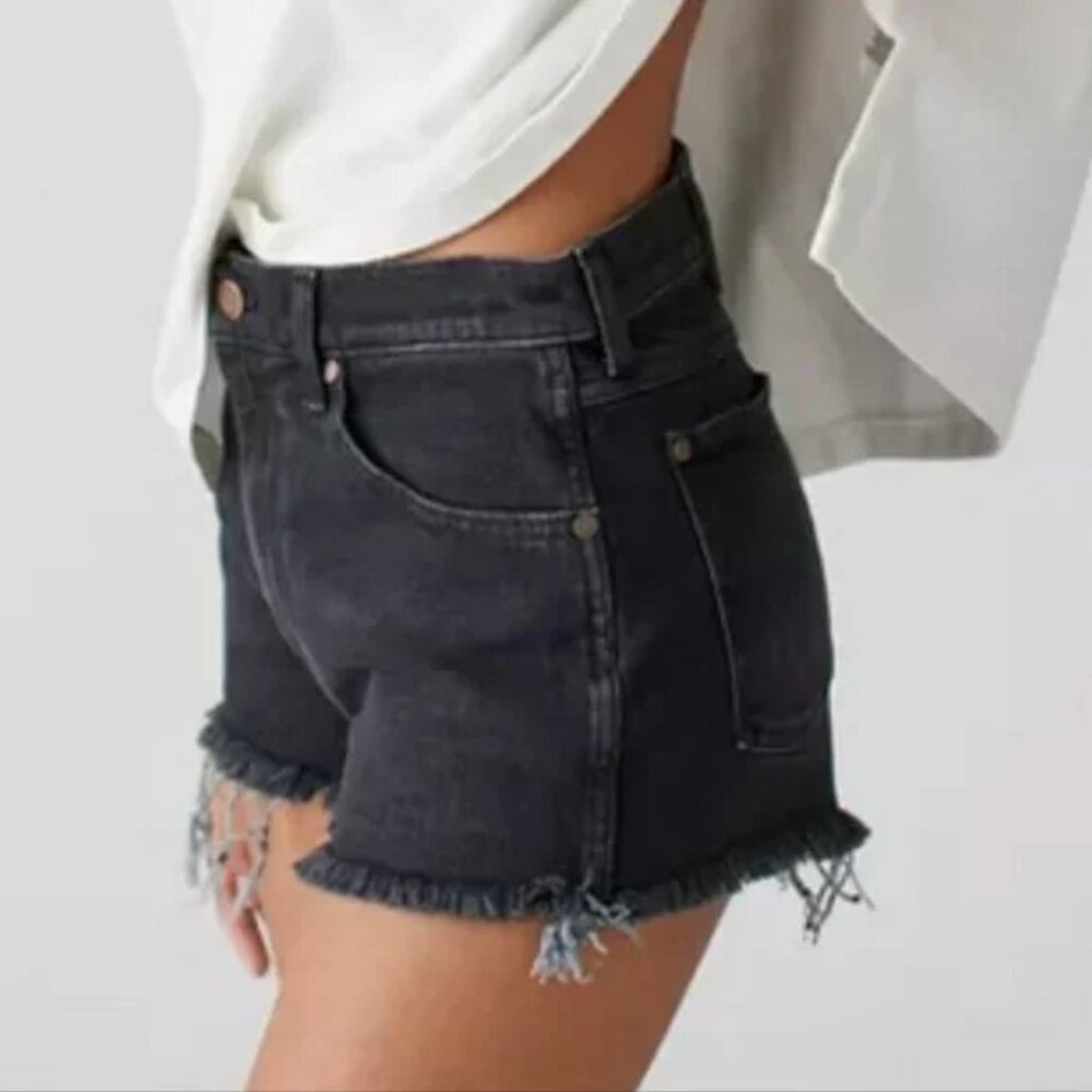 Women's Wrangler Cut off Denim Shorts Gray Size 26